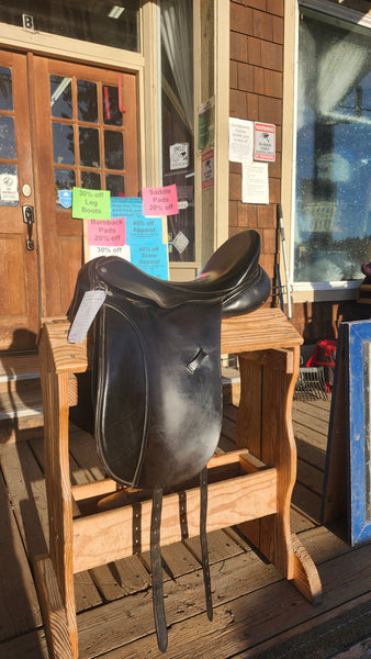 17" County Warmblood WB Dressage Saddle