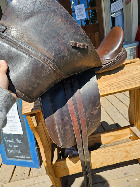 16.5" Collegiate Dressage Saddle