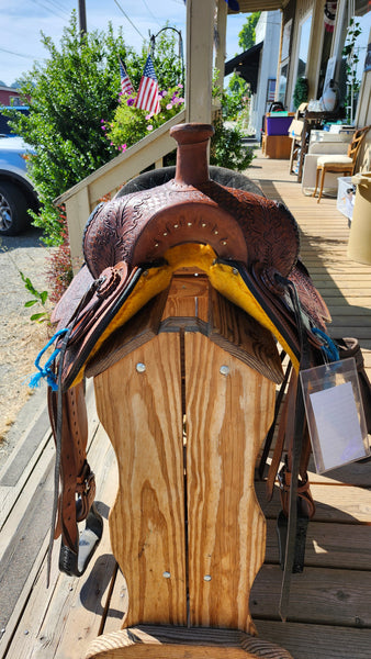 15" Western Saddle w/ Acorn Leaf tooling and Basketweave