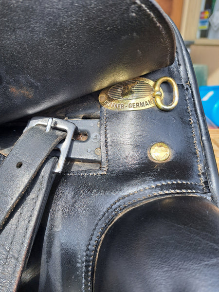 17.5" Kieffer Wall-Street Dressage Saddle
