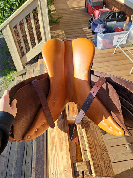 15" HDR Club Close Contact Jumping Saddle