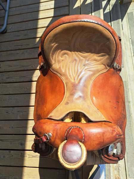 15" Crates Western Trail Saddle