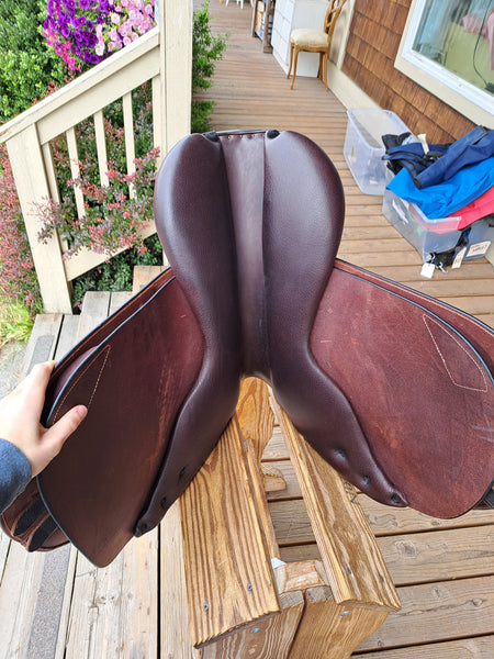 17.5" Dover Circuit Classic II Jumping Saddle