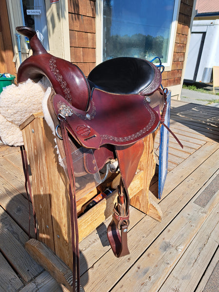 16" Circle Y High Horse Daisetta Trail Saddle