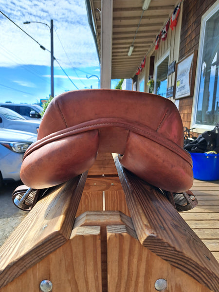 17" HDR Close Contact Jump Saddle