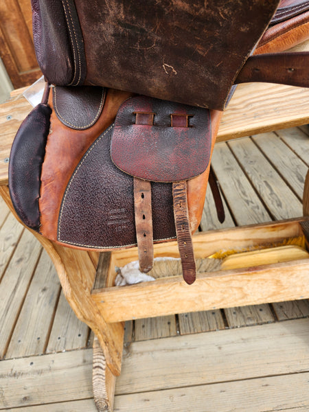 16" Cortina Close Contact Saddle