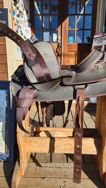 15" Wintec Synthetic Western Saddle