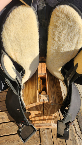 17" Abetta Stealth Flex Cordura Western Saddle