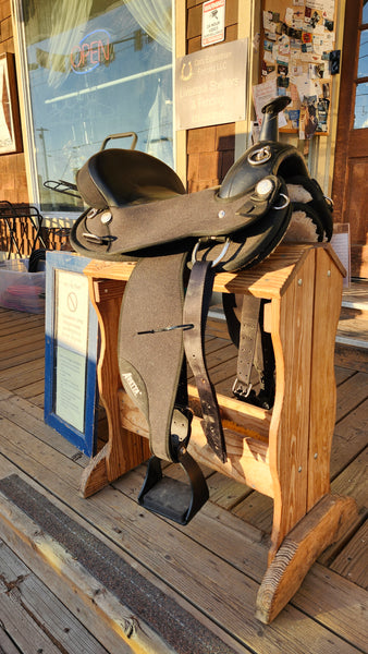 17" Abetta Adjustable Panels Trail Saddle
