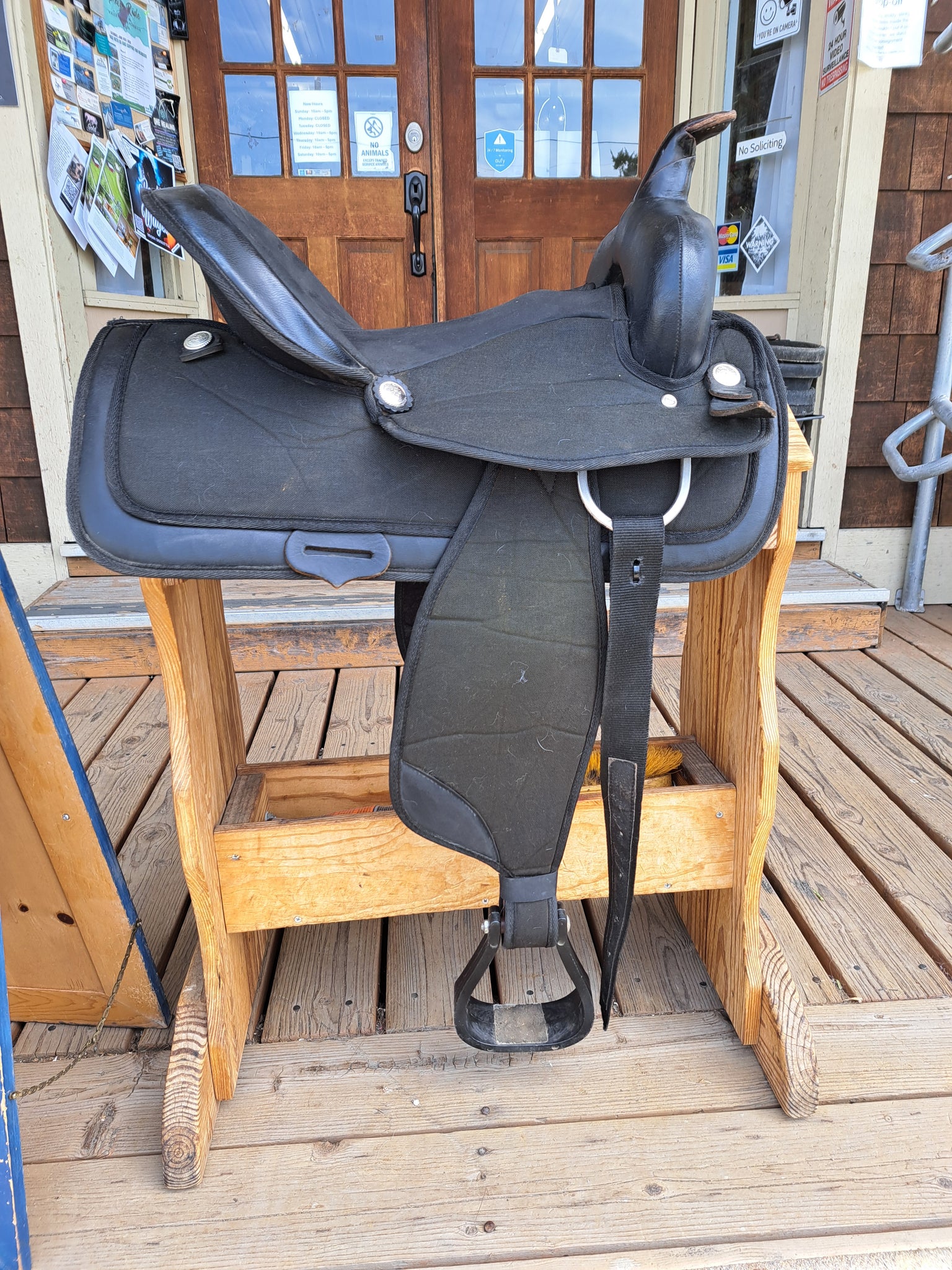 15" Abetta Synthetic Western Saddle