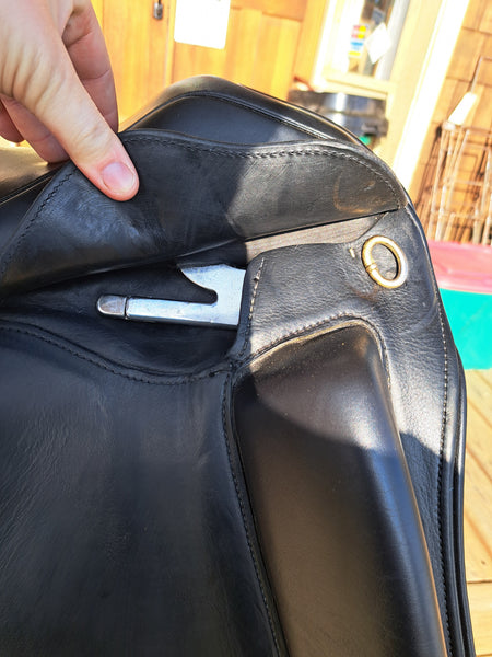 16.5" DK Saddlery