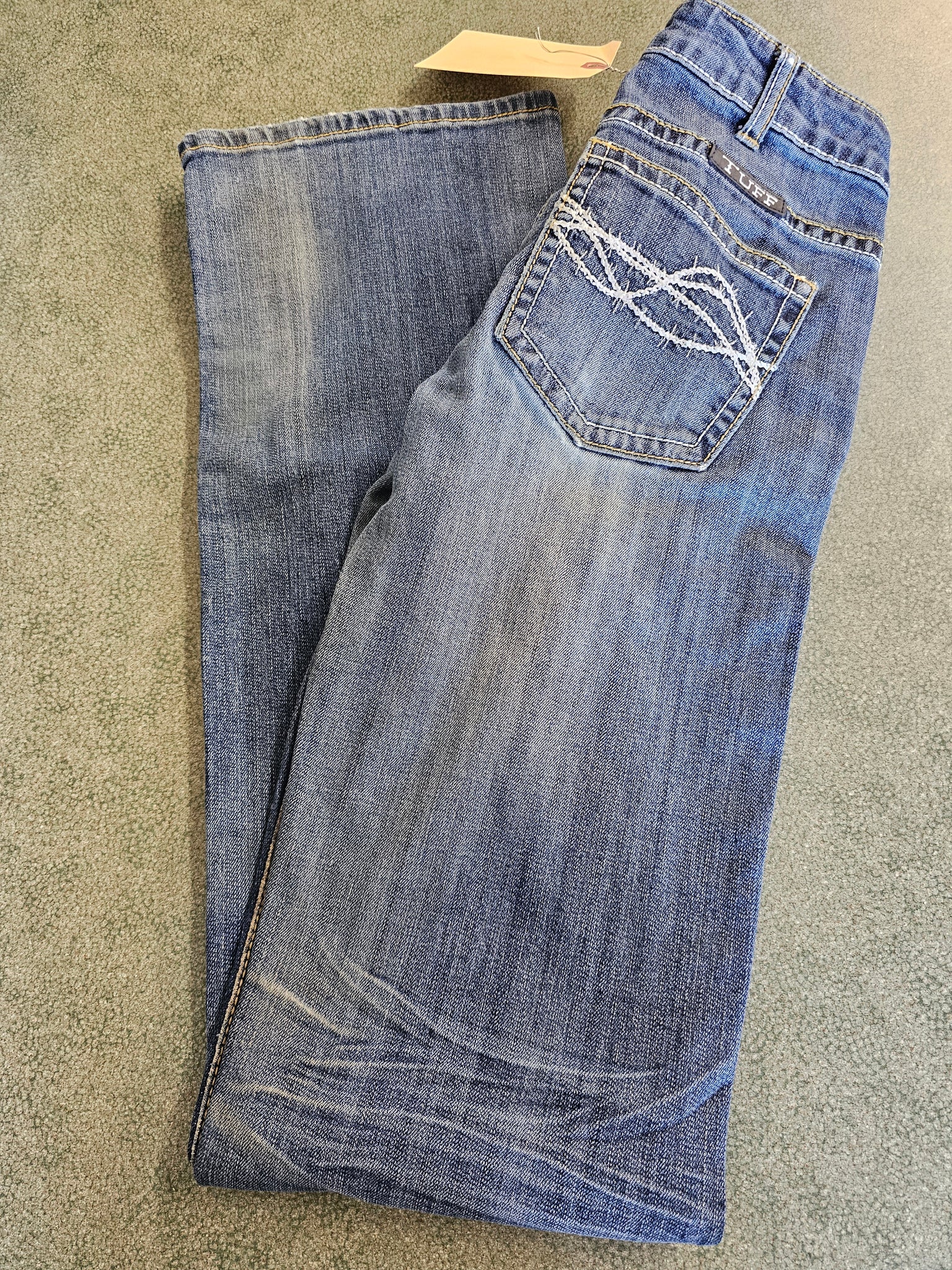 28/37 Cowgirl Tuff Jeans