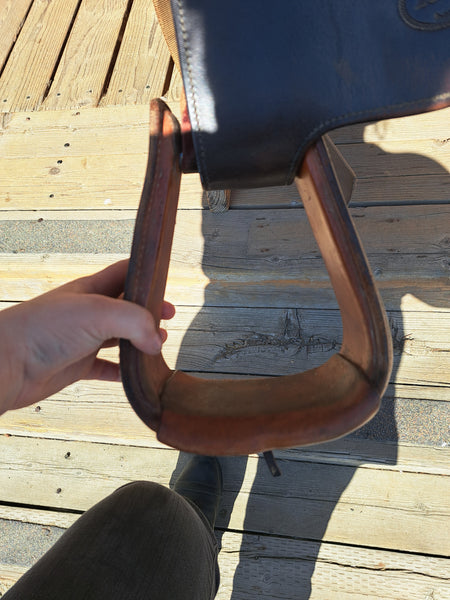 17" King Series Lightweight All Around Western Trail Saddle