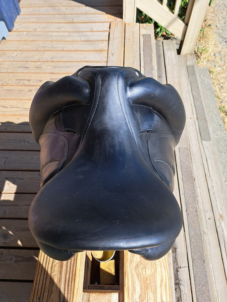 18" Devoucoux Mendia Monoflap Dressage Saddle