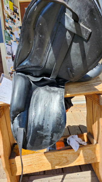 17.5" JRD Custom Dressage Saddle