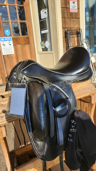 17.5" Custom Sadlery Icon Flight Dressage Saddle