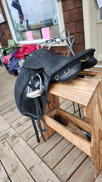 18" Wintec Dressage Saddle