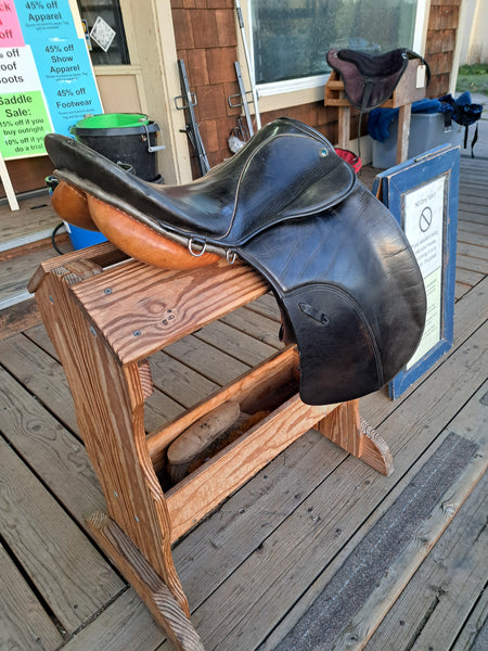 18" Stubben Romanus Dressage Saddle