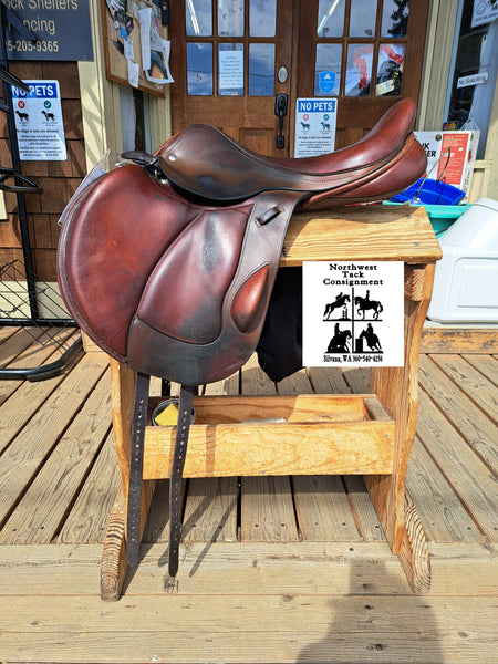 17.5" Custom Fleur De Lys Jump Saddle