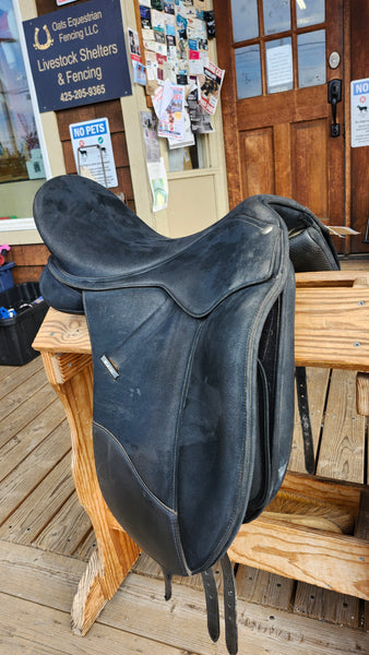 17.5" Wintec Isabell Werth Dressage Saddle - CAIR