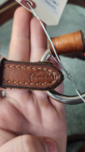 Champion Turf Leather halter with Lead