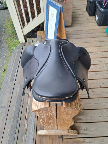 16-17" Easy Trek Classic Dressage Saddle