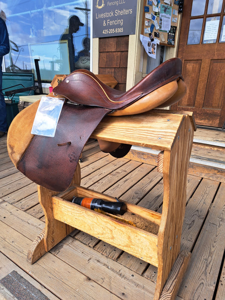 16.5" Courbette Classic All Purpose Saddle