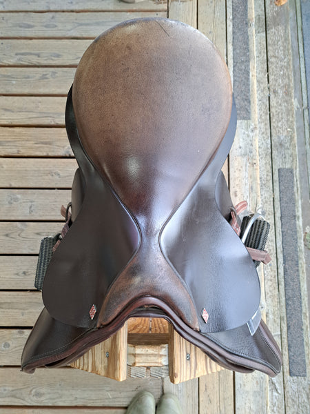 17" Lazer Jumping Saddle