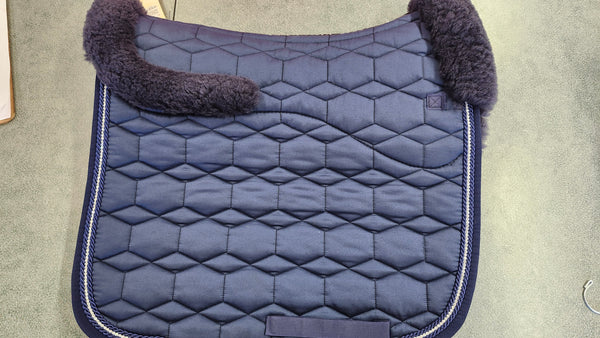 Large Mattes Quilt Sheen Square Cut Semi Lined Pad