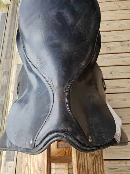 17.5" County Saddle Dressage Saddle