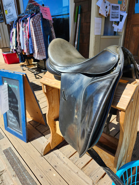 18" Anky Bonfire Dressage Saddle by Cliff Barnsby