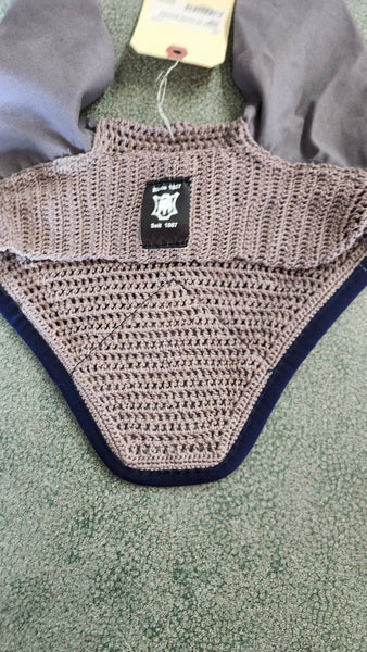 Mattes Ear Bonnet