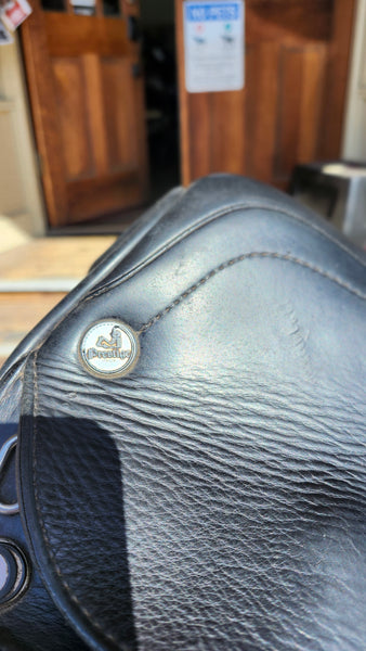 18" Prestige D1 Dressage Saddle