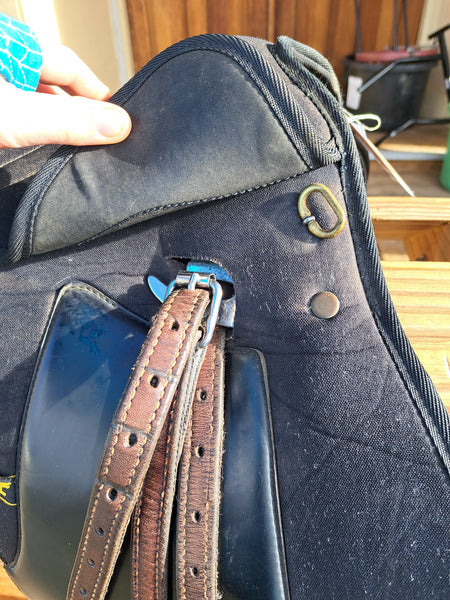 15" Wintec Synthetic All Purpose English Saddle