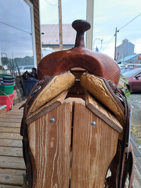 16" Weaver Western Saddle