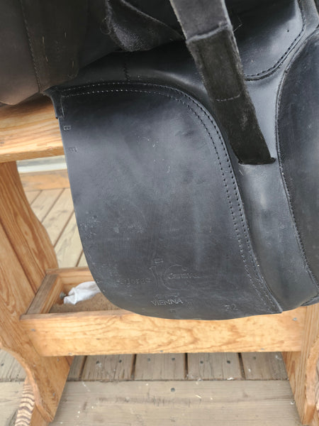 18" Jorge Canaves Vienna II Dressage Saddle