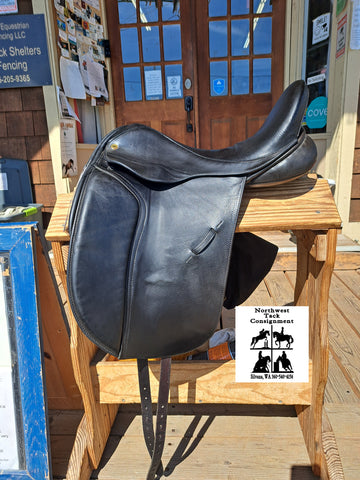 17.5" Black Country Eloquence Dressage Saddle