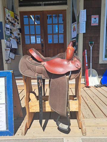 15" Fabtron Grain Out Light Weight Trail Saddle