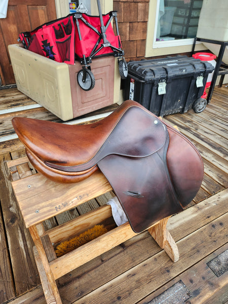 17.5" Childeric All Purpose Saddle