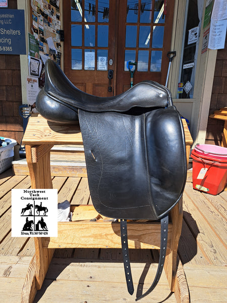 18" Custom Saddlery Advantage Dressage Saddle