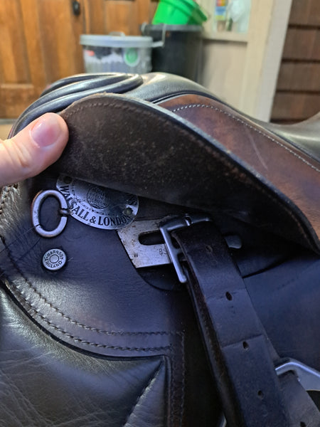 17.5" Cliff Barnsby Raven Dressage Saddle