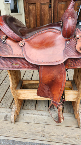 16" Crates Western Trail Saddle
