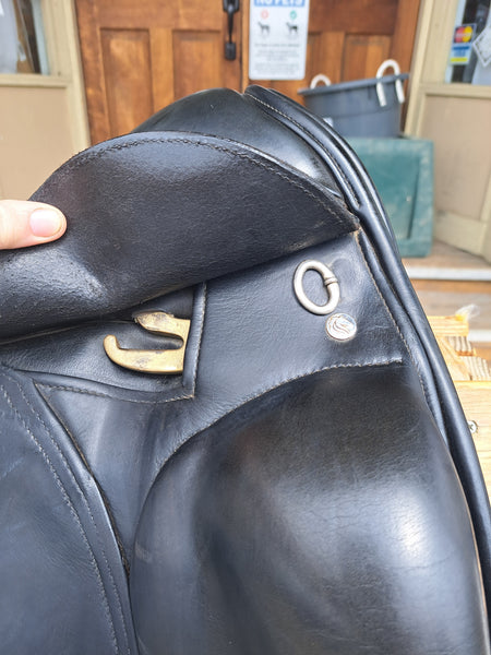 17" Loxley Bliss Classic Dressage Saddle