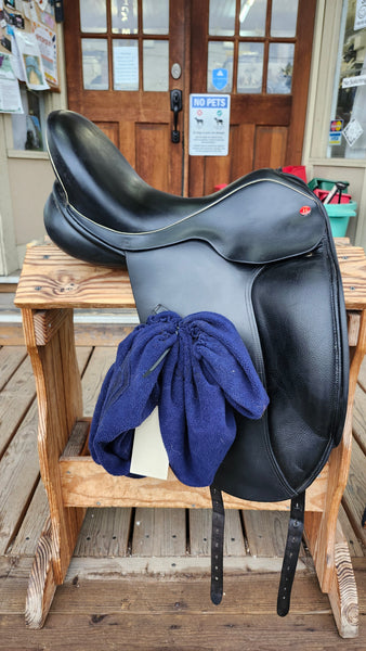 18" Hastilow Concept Dressage Saddle