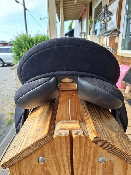 16.5" Wintec Pro Dressage Saddle