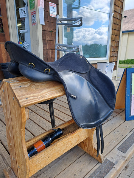 18" Wintec All Purpose Saddle