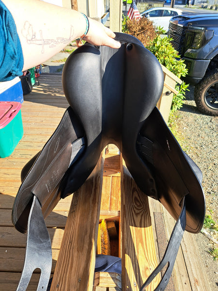 16.5" Macel Rafale S Monoquartier Jumping Saddle