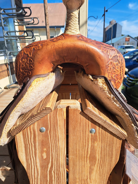 ON TRIAL 15" Big Horn Barrel Saddle