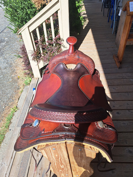 17" Crates Supreme Western Trail Saddle