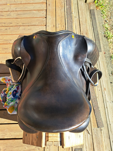 17" Black Country Dressage Saddle